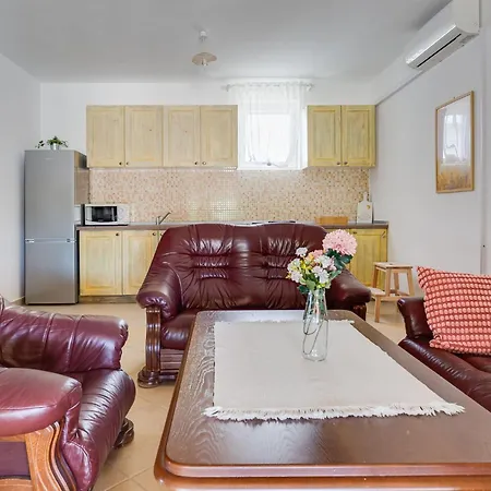Ela By Interhome Vikendica Zadar