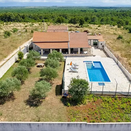 Vikendica Ela By Interhome